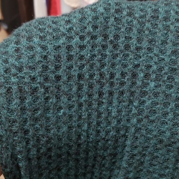 Very petty, dark green, long sleeve, sweater with key hole back. Size small. - Picture 4 of 6